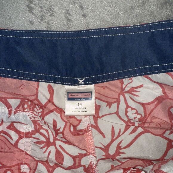 Vineyard Vines Board Shorts Trunks Mens Size 34 Floral Whale Print Hawaiian - Picture 5 of 8